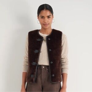 WYSE London Carina Duffle Gilet in Cocoa